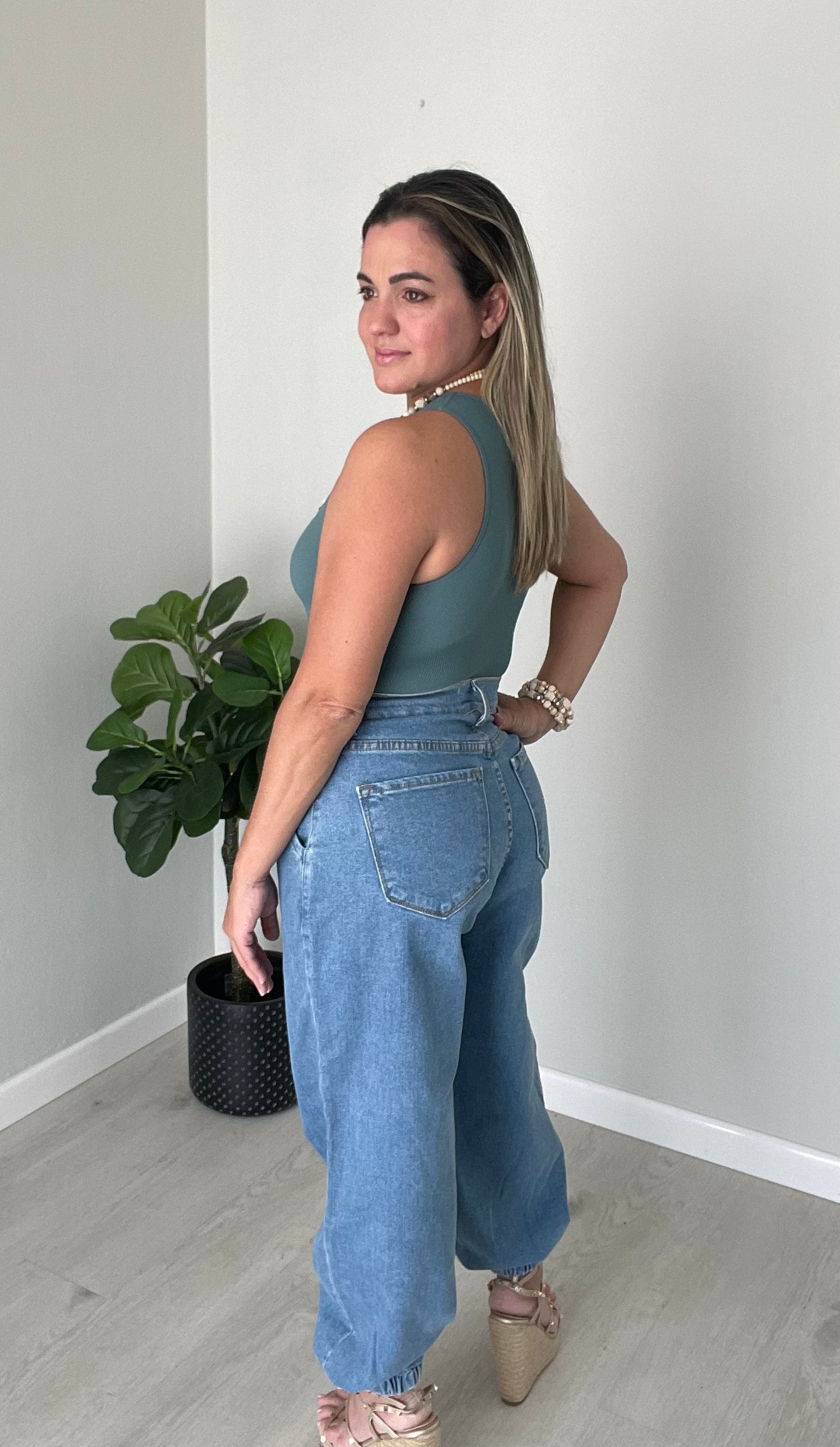 Lucia Jeans
